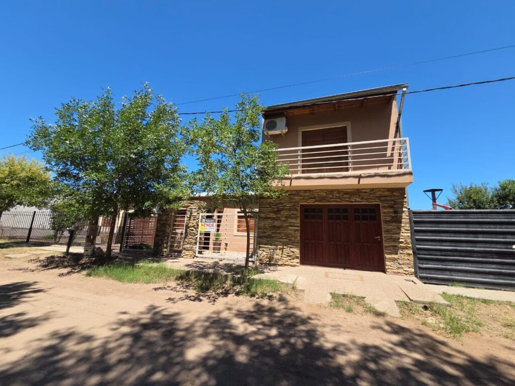 Excelente Casa de Categoría – 3 Habitaciones, Pileta y Garage